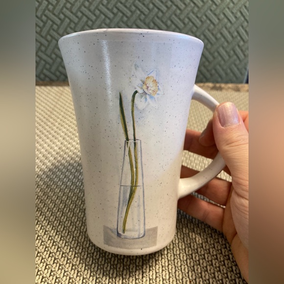 Set of 2 Tall Rustic Tea/Coffee Mugs With Coloured Rims - Picture 3 of 5